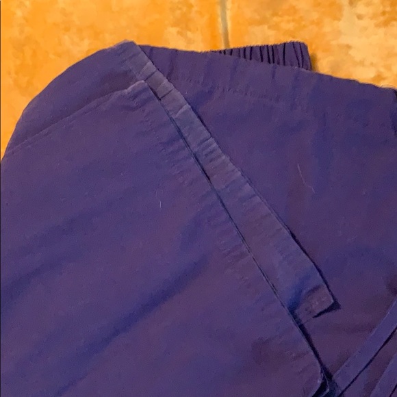 Purple scrub set - Picture 3 of 6